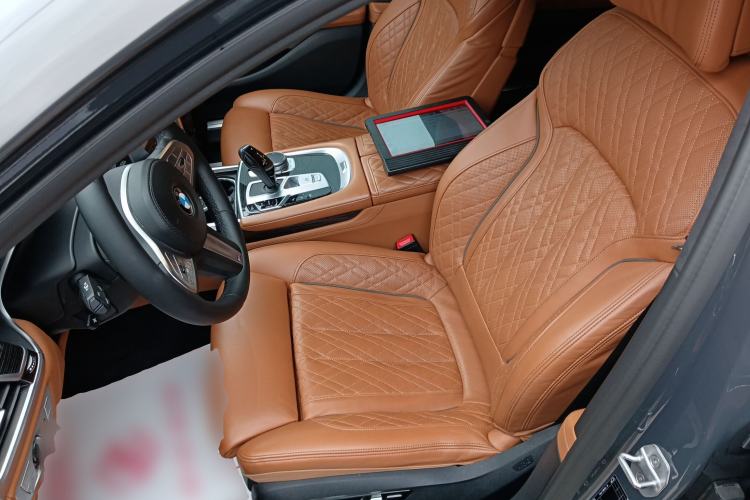 Used BMW 7 Series 2019 Restyled 740Li Leading Edition M Sport Package Left Front Seat