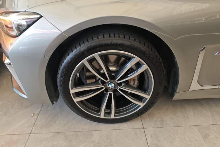 Used BMW 7 Series 2019 Restyled 730Li M Sport Package Left Front Wheel Hub
