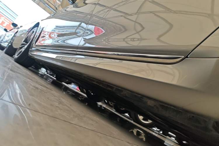 Used BMW 7 Series 2019 Restyled 730Li M Sport Package Left Side Sill
