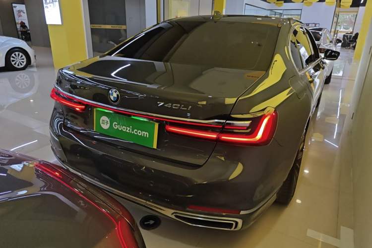 Used BMW 7 Series 2019 Restyled 740Li Leading Luxury Package Rear Right 45 Deg