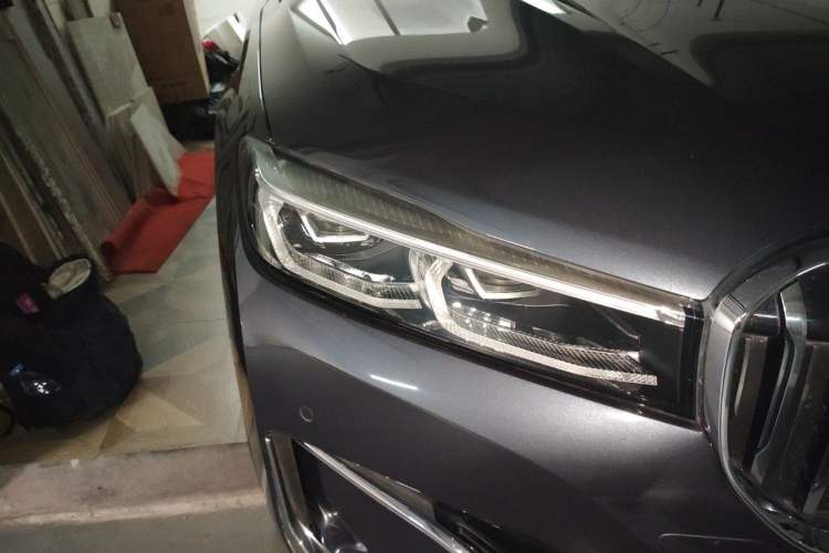 Used BMW 7 Series 2019 740Li Leading Edition Luxury Package Right Front Headlight