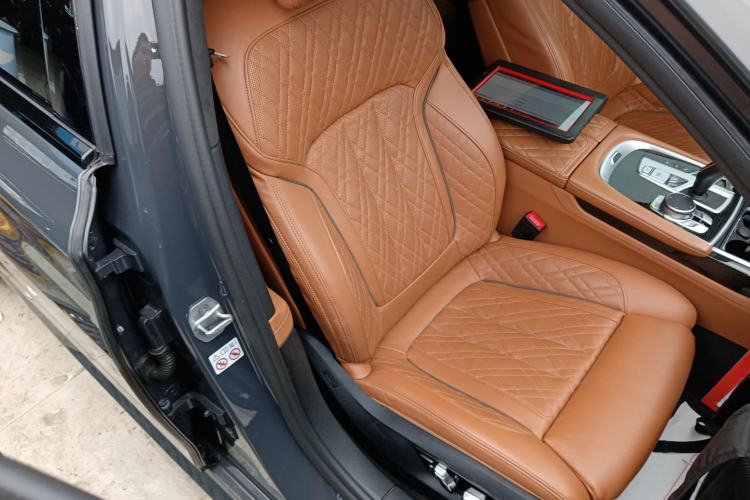 Used BMW 7 Series 2019 Restyled 740Li Leading Edition M Sport Package Right Front Seat