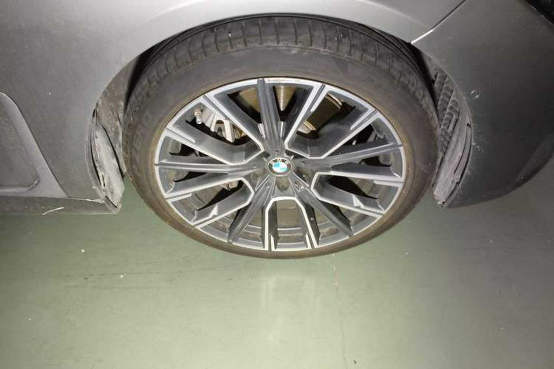 Used BMW 7 Series 2019 740Li Leading Model M Sport Package Right Front Wheel Hub
