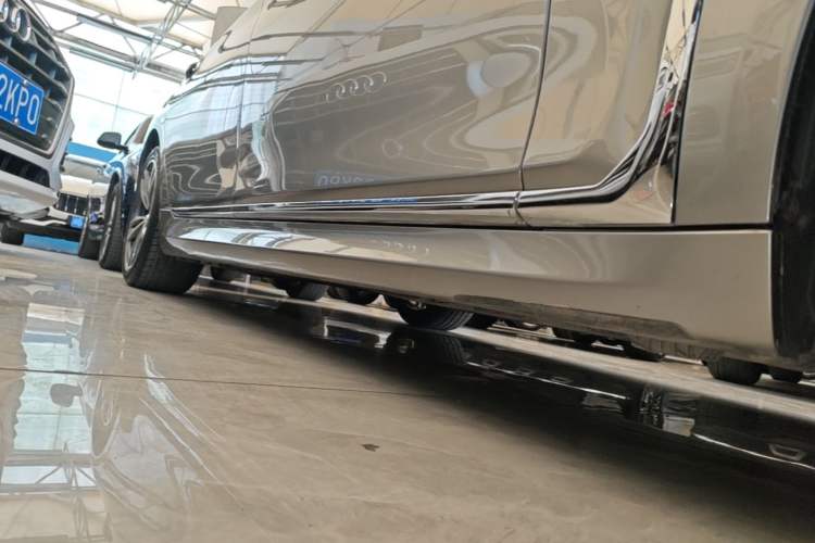 Used BMW 7 Series 2019 Restyled 730Li M Sport Package Right Side Sill