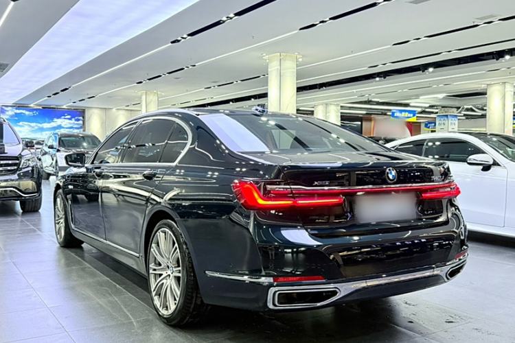 Used BMW 7 Series 2019 Restyled 740Li xDrive Executive Luxury Package Exterior 3