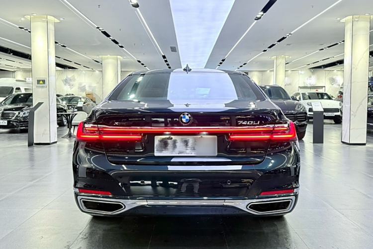 Used BMW 7 Series 2019 Restyled 740Li xDrive Executive Luxury Package Exterior 4