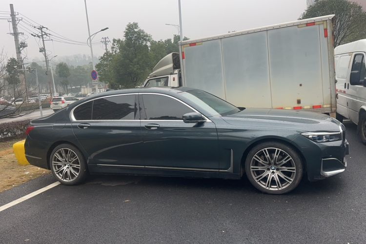 Used BMW 7 Series 2019 Restyled 740Li xDrive Executive Luxury Package Exterior 4