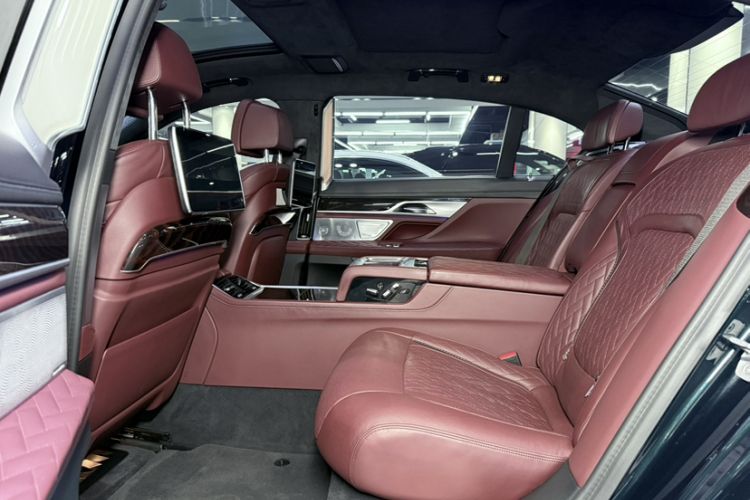 Used BMW 7 Series 2019 Restyled 740Li xDrive Executive Luxury Package Interior 2