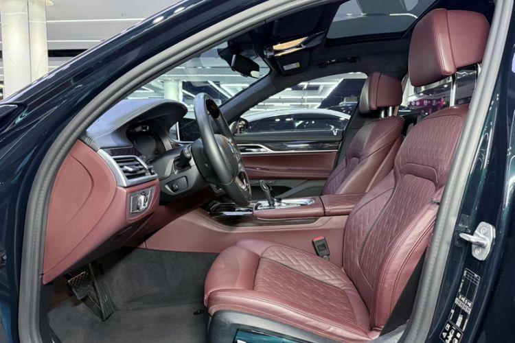 Used BMW 7 Series 2019 Restyled 740Li xDrive Executive Luxury Package Interior 4