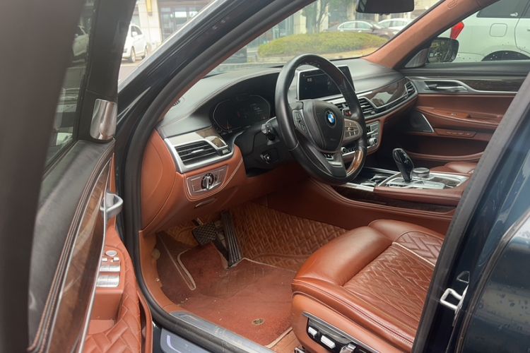 Used BMW 7 Series 2019 Restyled 740Li xDrive Executive Luxury Package Interior 5