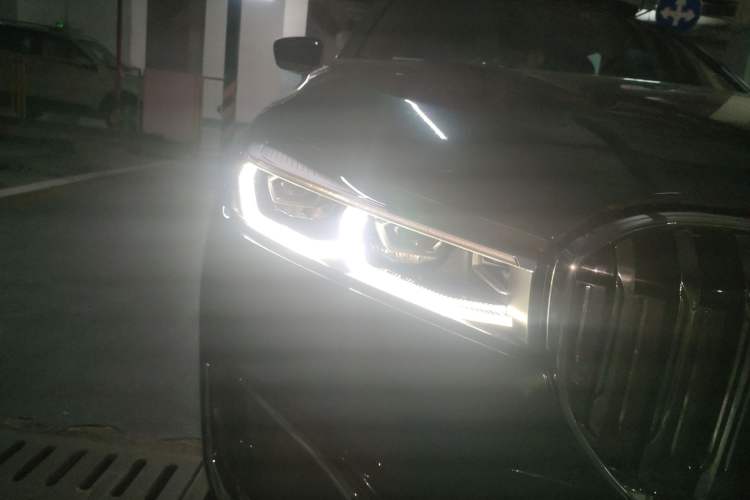 Used BMW 7 Series 2019 Restyled 740Li Leading Luxury Package Right Front Headlight