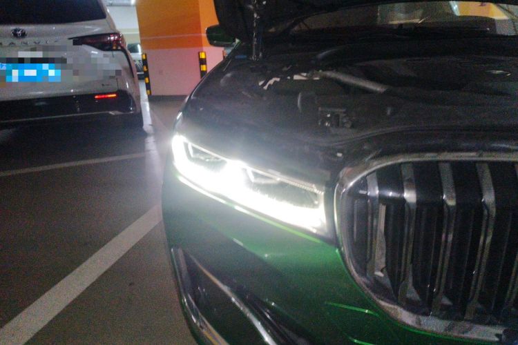 Used BMW 7 Series 2019 Restyled 740Li Leading Luxury Package Right Front Headlight