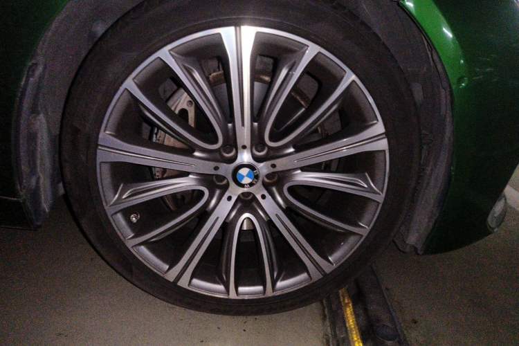 Used BMW 7 Series 2019 Restyled 740Li Leading Luxury Package Right Front Wheel Hub