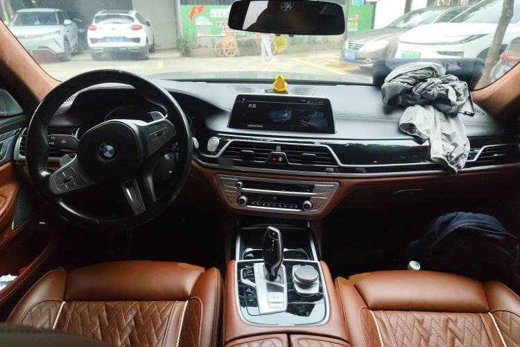 Used BMW 7 Series 2019 Restyled 740Li xDrive Executive M Sport Package Center Console