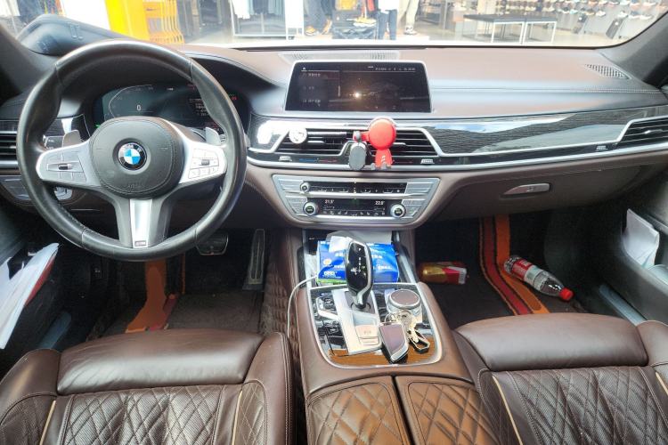 Used BMW 7 Series 2019 740Li Leading Model M Sport Package Center Console