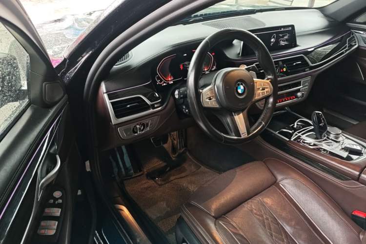 Used BMW 7 Series 2019 Restyled 740Li Leading Edition M Sport Package Driver Seat
