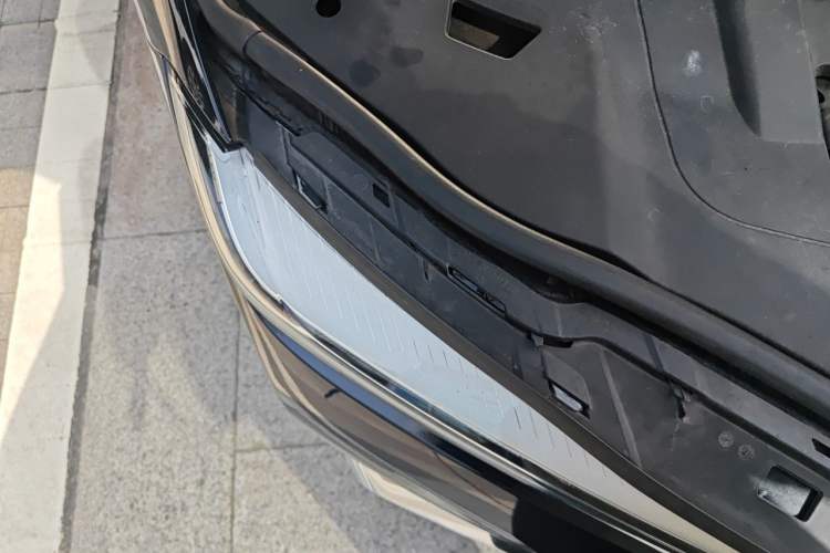 Used BMW 7 Series 2019 730Li M Sport Package Engine Bay Right