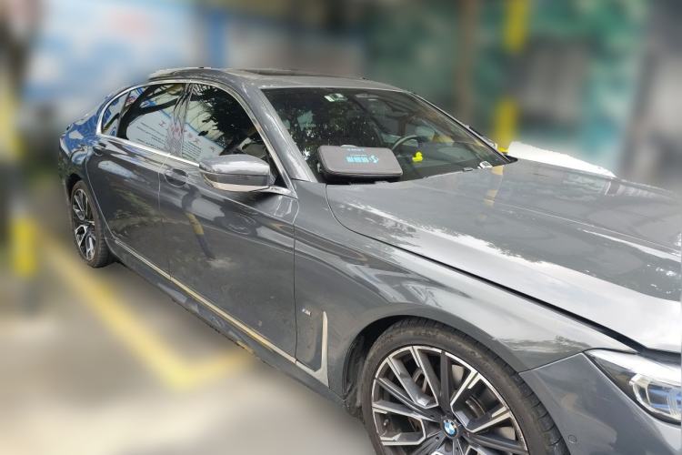 Used BMW 7 Series 2019 Restyled 740Li xDrive Executive M Sport Package Front Right 45 Deg