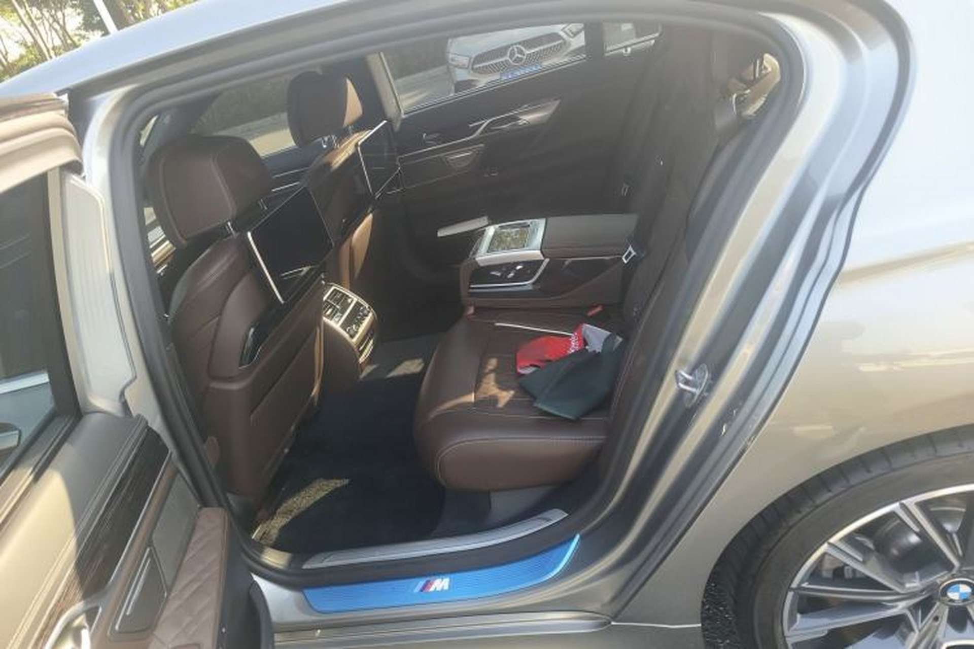 Used BMW 7 Series 2019 740Li Luxury Edition M Sport Package Left Rear Seat