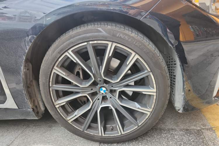 Used BMW 7 Series 2019 740Li Leading Model M Sport Package Right Front Wheel Hub