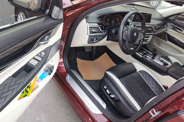 Used BMW 7 Series 2019 Restyled 740Li xDrive Splendid Custom Limited Edition Driver Seat