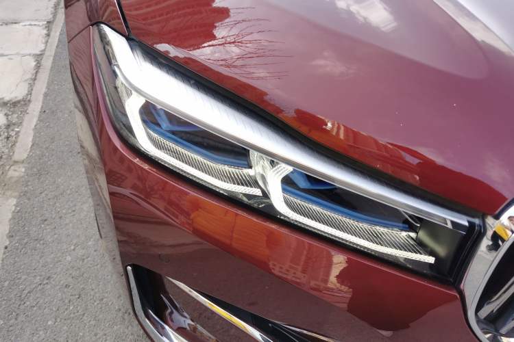 Used BMW 7 Series 2019 Restyled 740Li xDrive Splendid Custom Limited Edition Right Front Headlight