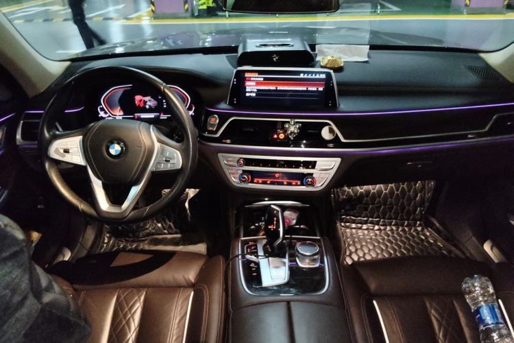 Used BMW 7 Series 2019 730Li Luxury Package Center Console