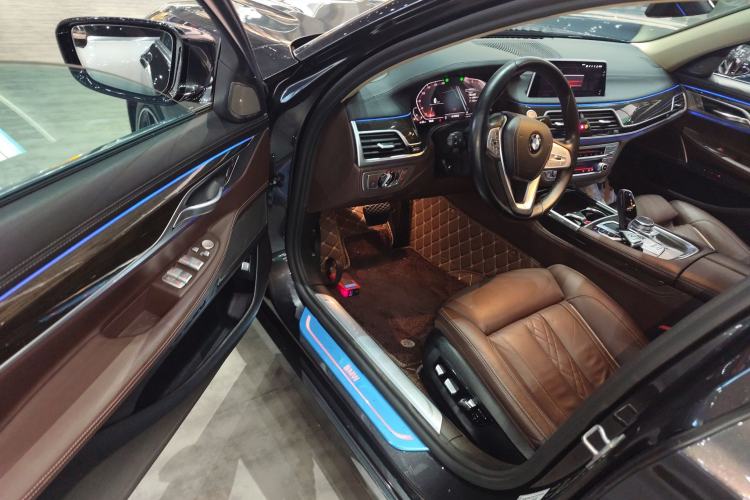Used BMW 7 Series 2019 730Li Luxury Package Driver Seat