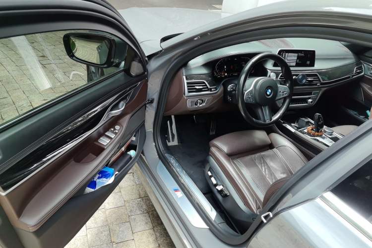 Used BMW 7 Series 2019 740Li Luxury Edition M Sport Package Driver Seat