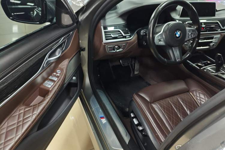 Used BMW 7 Series 2019 Restyled 740Li Leading Edition M Sport Package Driver Seat