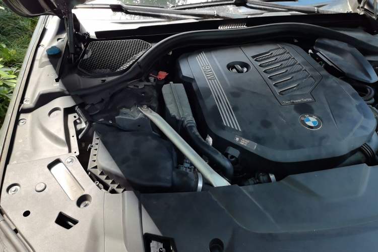 Used BMW 7 Series 2019 740Li Luxury Edition with Premium Package Engine Bay Right