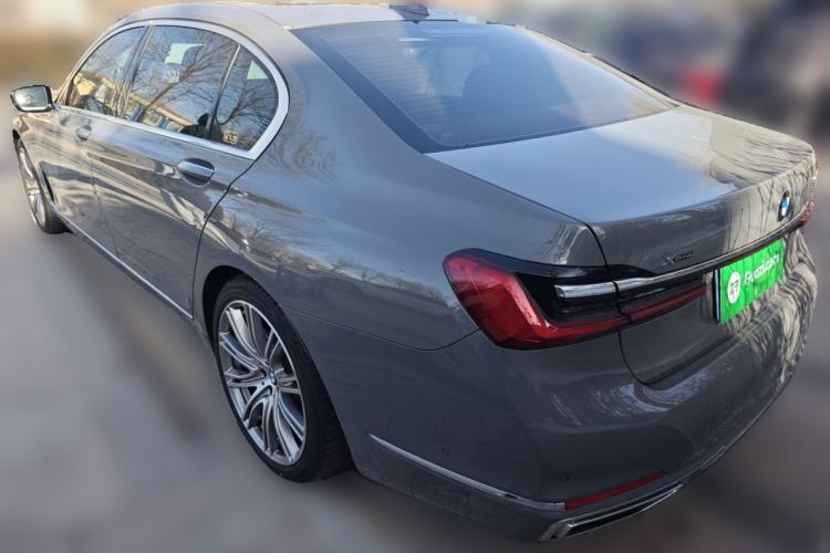 Used BMW 7 Series 2019 Updated 740Li Luxury Package Premium Edition Exterior 3