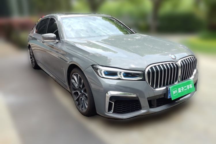 Used BMW 7 Series 2019 740Li Luxury Edition M Sport Package Front Right 45 Deg