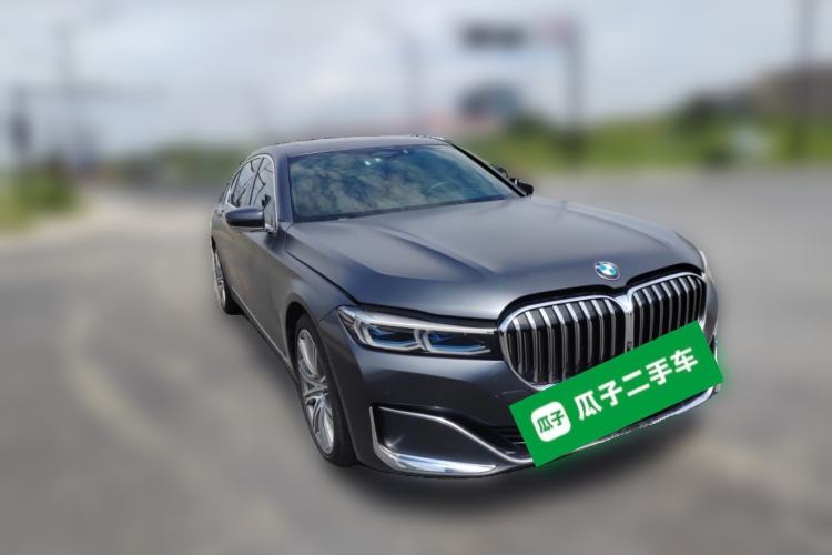 Used BMW 7 Series 2019 740Li xDrive Executive Luxury Package Front Right 45 Deg