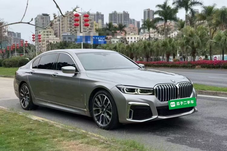 Used BMW 7 Series 2019 Restyled 740Li Leading Edition M Sport Package Front Right 45 Deg