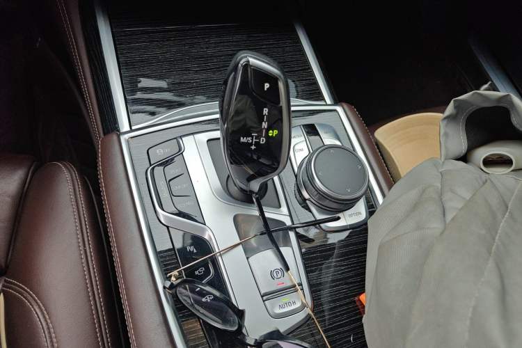 Used BMW 7 Series 2019 Restyled 730Li M Sport Package Gear Lever