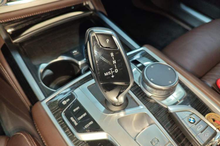 Used BMW 7 Series 2019 Restyled 740Li Leading Edition M Sport Package Gear Lever