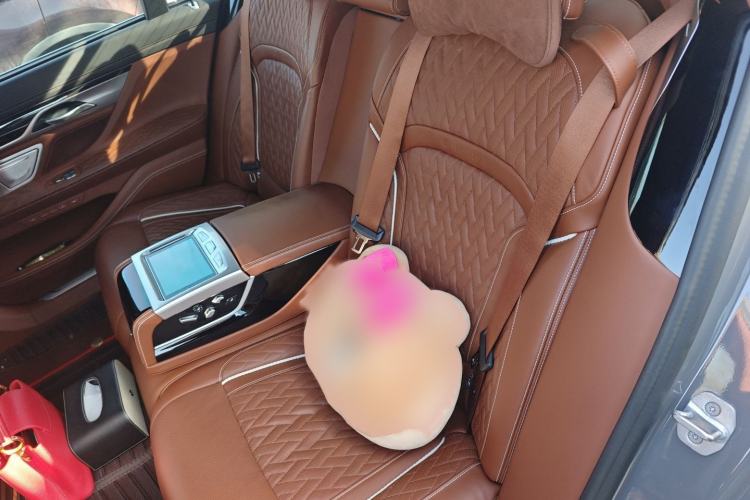 Used BMW 7 Series 2019 Updated 740Li Luxury Package Premium Edition Interior 4