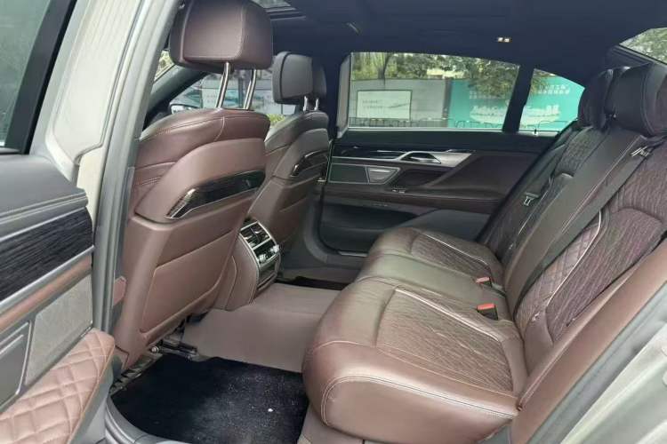Used BMW 7 Series 2019 Restyled 740Li Leading Edition M Sport Package Left Rear Seat