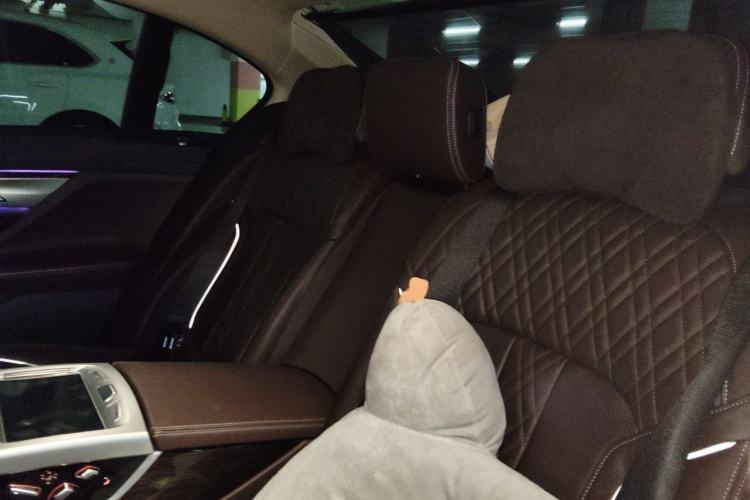 Used BMW 7 Series 2019 730Li Luxury Package Left Rear Seat