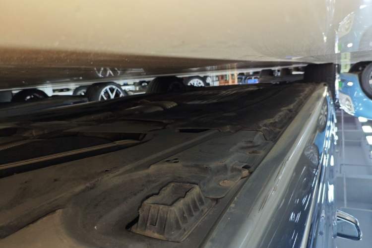 Used BMW 7 Series 2019 Restyled 740Li Leading Edition M Sport Package Left Side Sill