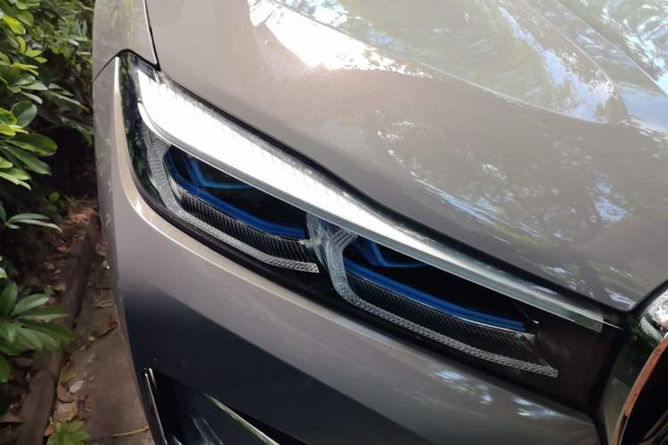 Used BMW 7 Series 2019 740Li Luxury Edition with Premium Package Right Front Headlight