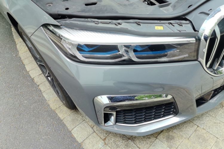 Used BMW 7 Series 2019 740Li Luxury Edition M Sport Package Right Front Headlight
