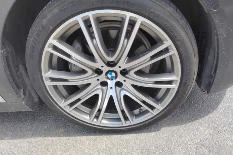 Used BMW 7 Series 2019 740Li xDrive Executive Luxury Package Right Front Wheel Hub