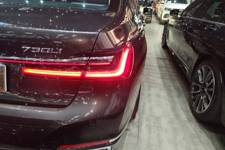 Used BMW 7 Series 2019 730Li Luxury Package Right Rear Taillight
