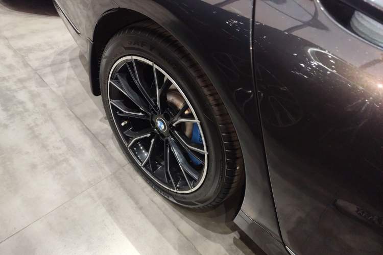 Used BMW 7 Series 2019 730Li Luxury Package Right Rear Wheel Hub
