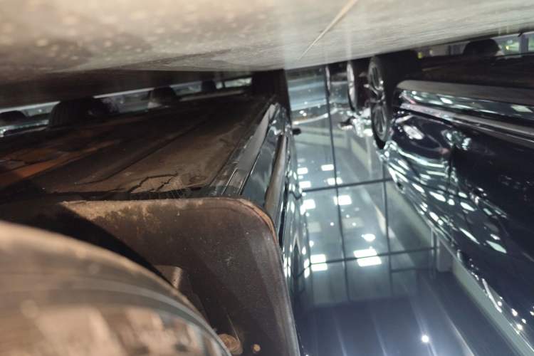 Used BMW 7 Series 2019 730Li Luxury Package Right Side Sill