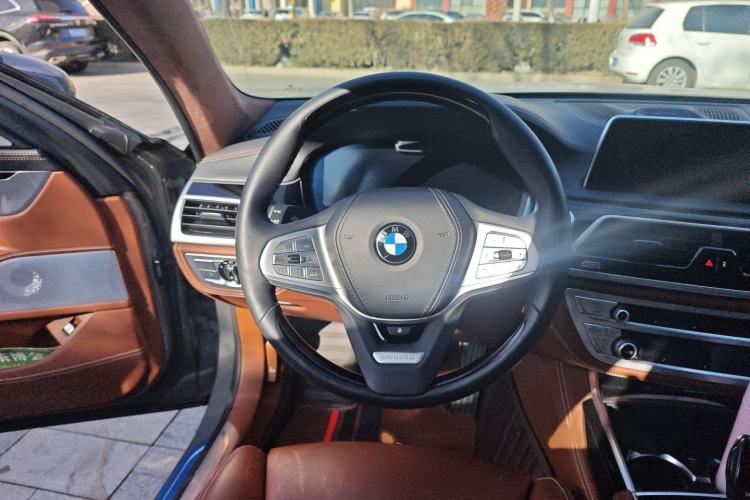 Used BMW 7 Series 2019 Updated 740Li Luxury Package Premium Edition Steering Wheel
