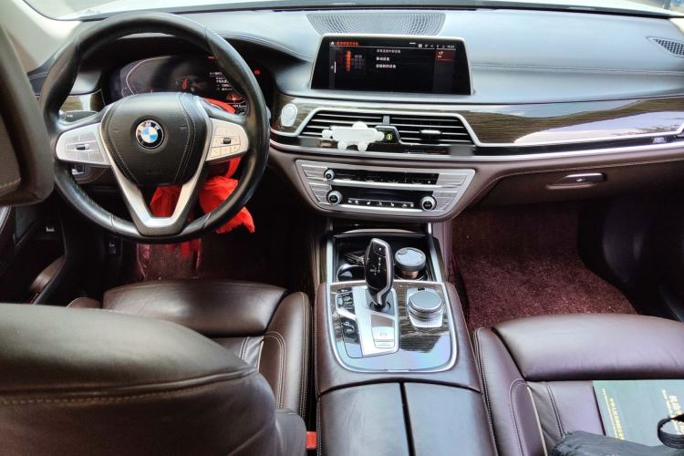Used BMW 7 Series 2019 730Li Luxury Package Center Console