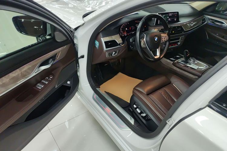 Used BMW 7 Series 2019 Restyled 740Li Leading Luxury Package Driver Seat